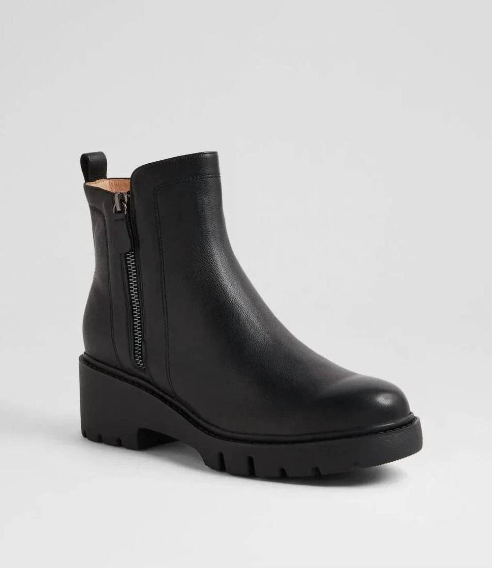 NEW DJANGO & JULIETTE women's umee ankle boots in black crazy horse leather